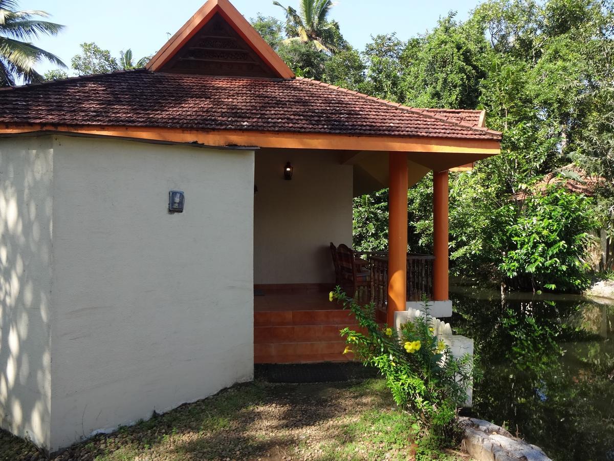 Club Mahindra Kumarakom Exterior photo